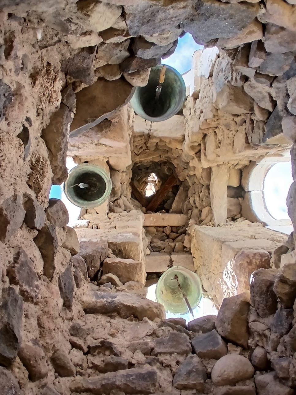 Campanario de la iglesia de Santiago de Agencha